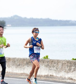 暖かい気候と声援に包まれながらランニングを楽しめる『第18回 石垣島マラソン』！