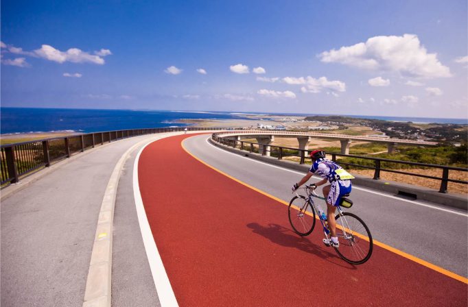 ダイナミックとノスタルジックを楽しむ久米島一周サイクリングコース